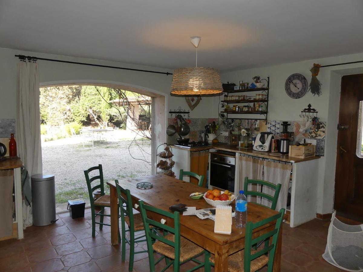 Solliès-Pont Le Charme D'Une Vieille Bastide Provencale المظهر الخارجي الصورة